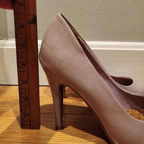 Lavender pumps - Picture 3 of 6
